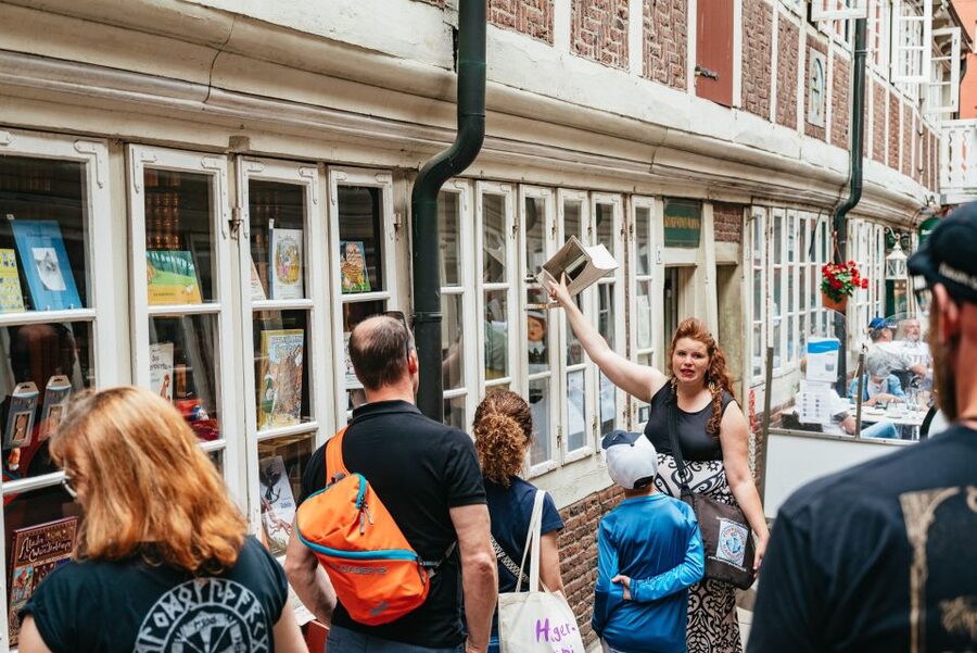 Hamburg: Guided Walking Tour for Magic Fans - Practical planning for the two-hour walk