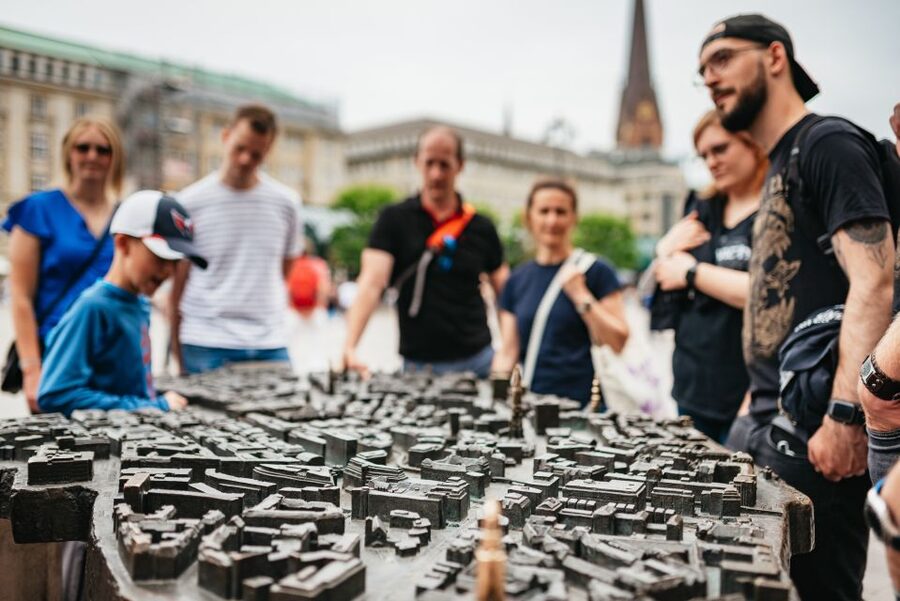 Hamburg: Guided Walking Tour for Magic Fans - St. Nicholas’ Church and the weight of Hamburg’s past
