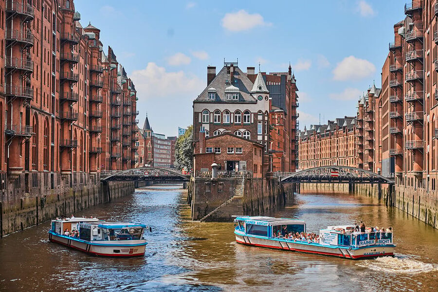 Hamburg: Harbor Cruise and Bus City Hop-On Hop-Off Tour - Key points to know before you go