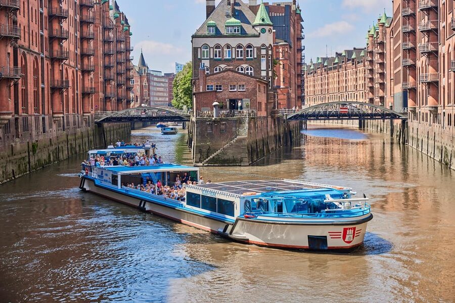 Hamburg: Harbor Cruise and Bus City Hop-On Hop-Off Tour - Practical tips for using the ticket well