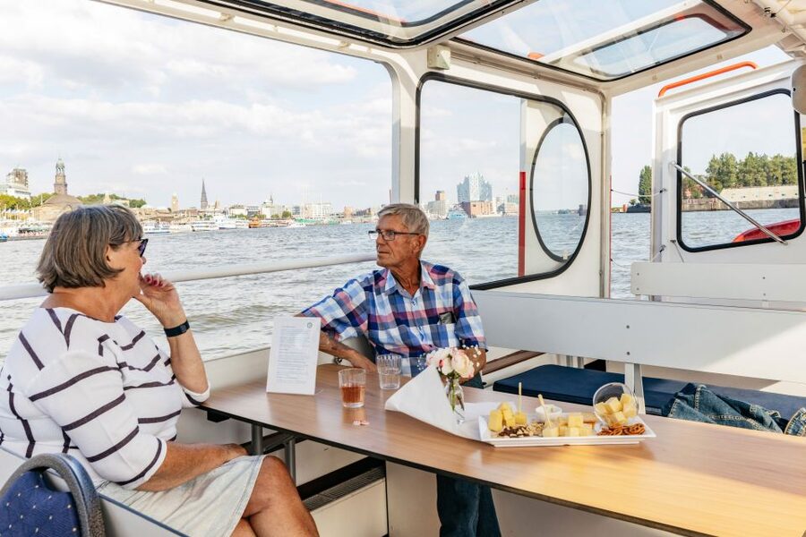 Hamburg: Harbor Cruise with Wine and Cheese - Key points at a glance