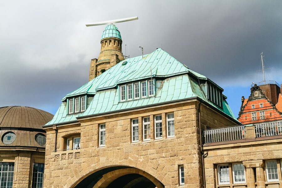 Hamburg: Harbor Cruise - Finding Kajen 1 near Speicherstadt