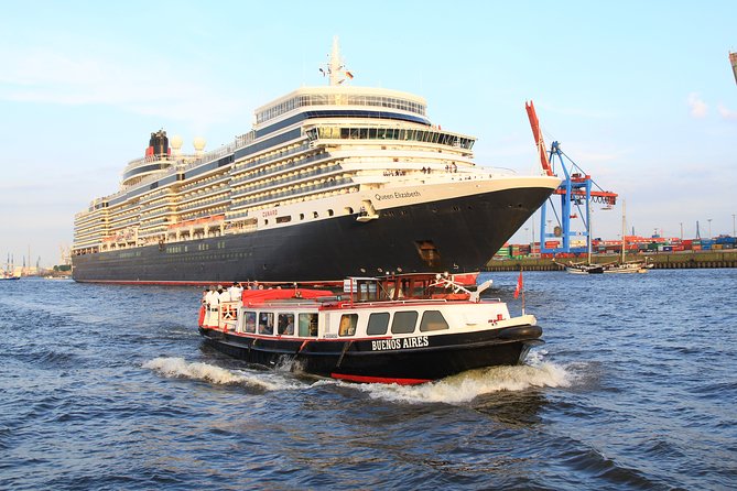 Hamburg harbor tour with a barge - The Elbphilharmonie from the water