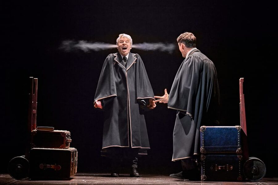 Hamburg: Harry Potter and the Cursed Child Theater - Planning your time around the 3.5-hour show