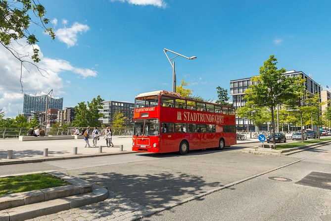 Hamburg Hop-on-Hop-off Tour, Harbor and Lake Alster Cruise - Starting at St. Pauli port or Central Station