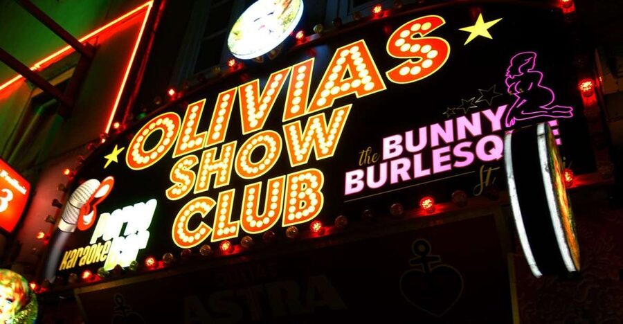 Hamburg: In the Footsteps of "Olivia" Reeperbahn Tour - Why Olivia Jones is a useful guide to St. Pauli