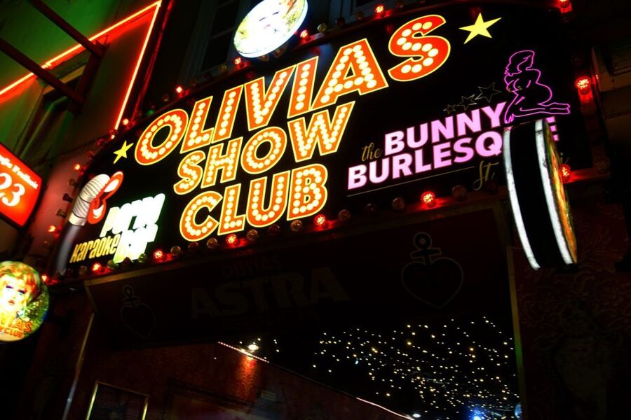 Hamburg: In the Footsteps of "Olivia" Reeperbahn Tour - Starting in St. Pauli and reaching the Reeperbahn
