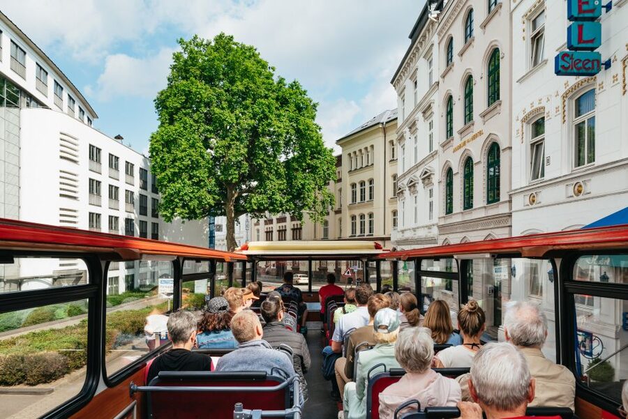Hamburg: Line A Sightseeing Hop-On Hop-Off Bus Tour - The upper deck, weather, and comfort