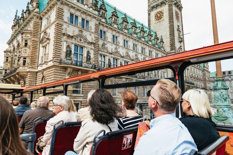 Hamburg: Line A Sightseeing Hop-On Hop-Off Bus Tour - Why this bus works well in Hamburg