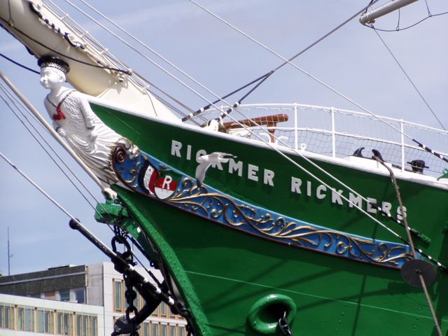 Hamburg: Line F Hop-On Hop-Off Bus and Boat Tour - Jungfernstieg, the Alster, and the greener side of Hamburg