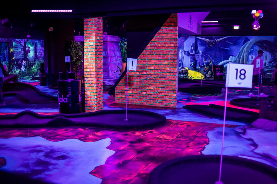Hamburg: Moviegolf Experience - MovieGolf turns guessing into part of the score