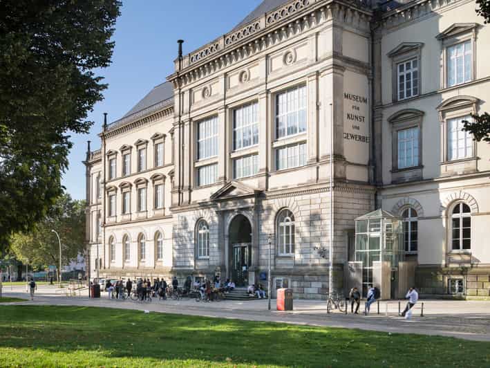 Hamburg: Museum für Kunst und Gewerbe Entrance Ticket - Moving from antiquity to contemporary design