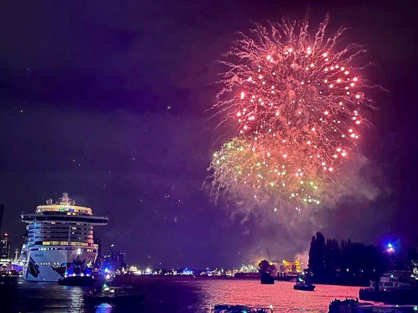 Hamburg: New Years Eve Harbour Cruise - What the two-hour route offers