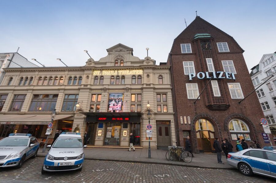 Hamburg: Olivia Jones Tour with Iconic Barker Fabian - Seeing behind an S&M studio façade