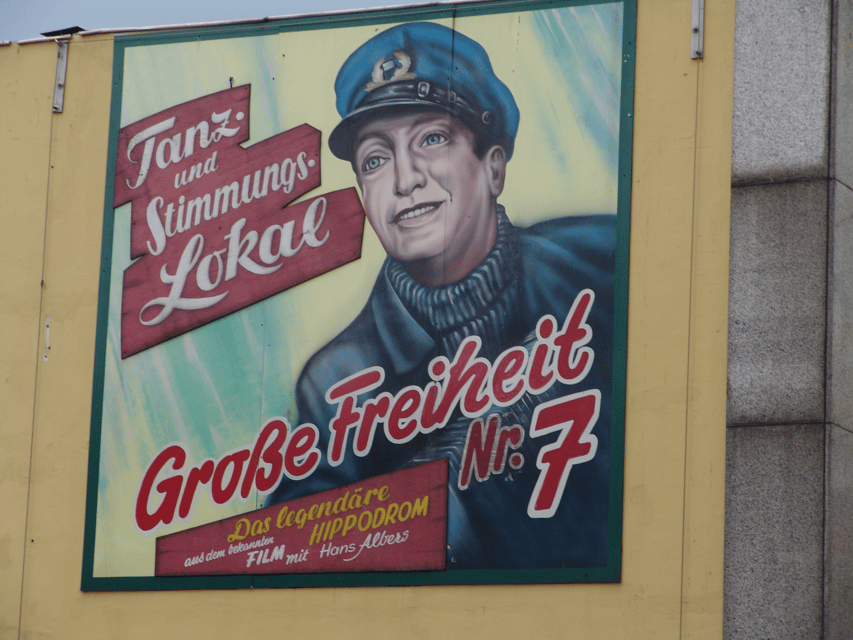 Hamburg: Private 1.5-Hour Walking Tour of St. Pauli - A guide-led experience with room for questions