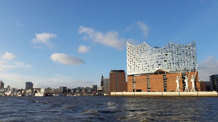 Hamburg: Private 3-Hour Guided Car Tour - Elbchaussee and the riverfront views