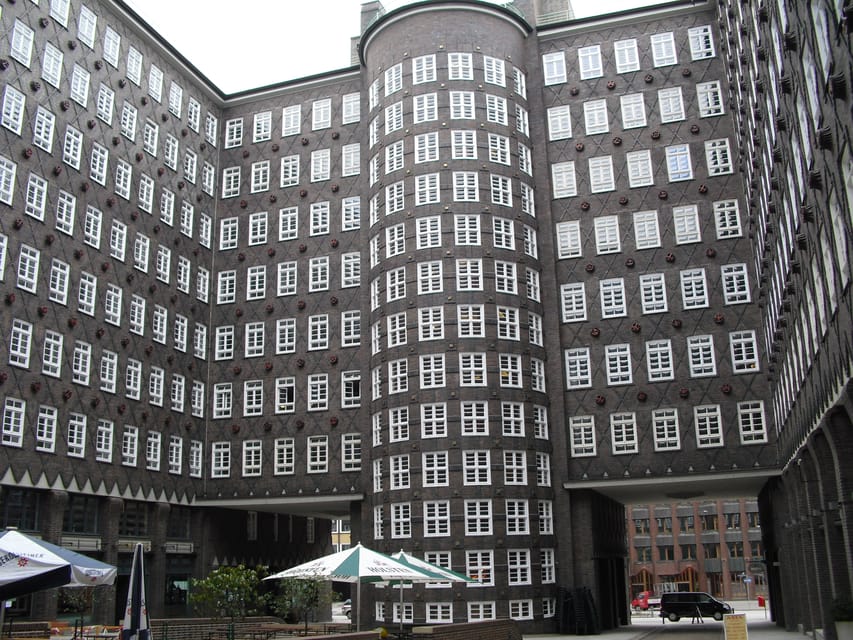 Hamburg: Private Tour Down Town around City Hall - Key details to know before booking