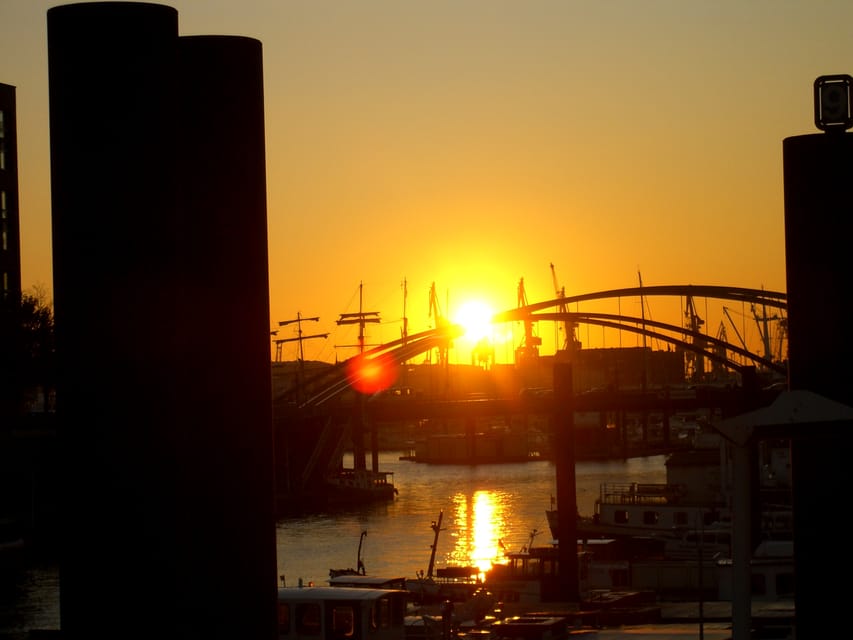 Hamburg: Private - Town Hall, Speicherstadt, Elbphilharmonie - Key points at a glance