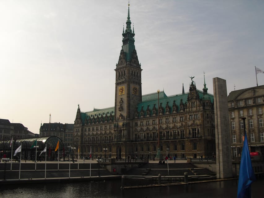 Hamburg: Private - Town Hall, Speicherstadt, Elbphilharmonie - The Chamber of Commerce and Hamburg’s trading power
