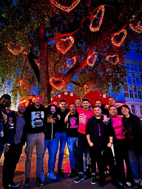 Hamburg: Pubcrawl & Nightlife Tour auf St.Pauli - Booking flexibility and languages