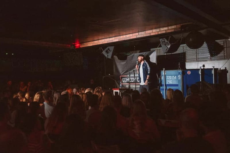 Hamburg: Reeperbahn Comedy Club - Eight to 10 acts create variety, not a guarantee