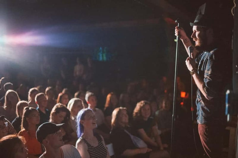 Hamburg: Reeperbahn Comedy Club - Why the cellar atmosphere works, and where it falls short