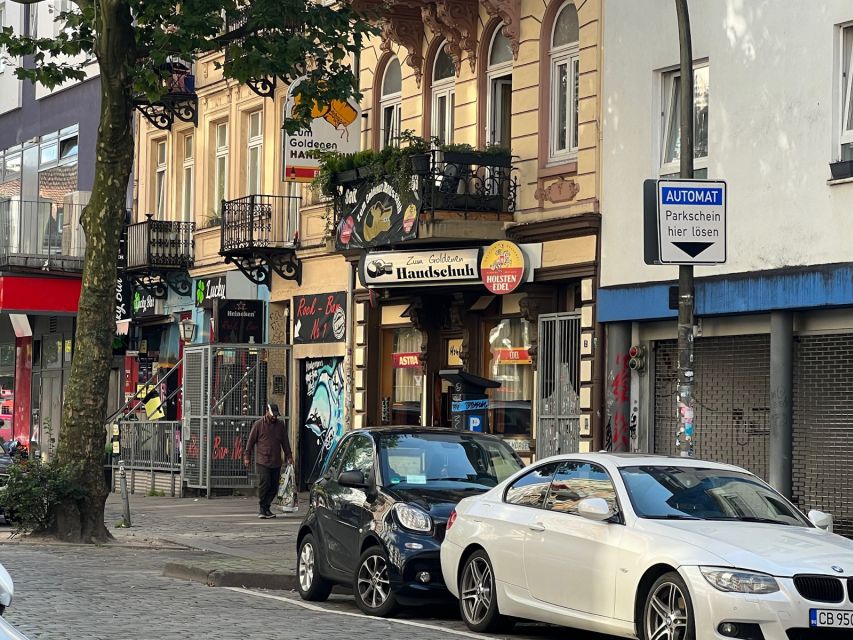 Hamburg: Reeperbahn & St Pauli Guided Tour with Kiez Insider - The notorious bar and a darker story