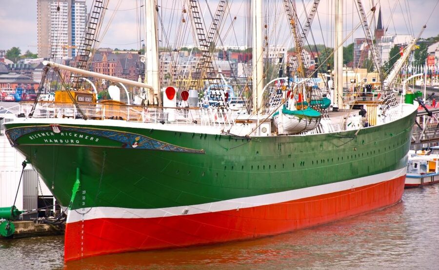 Hamburg: RICKMER RICKMERS Museum Entry Ticket - Maritime objects, art, and photography