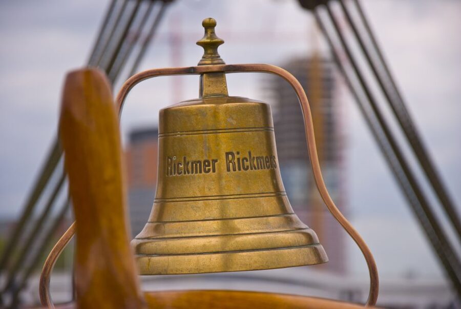 Hamburg: RICKMER RICKMERS Museum Entry Ticket - Harbor views from the deck