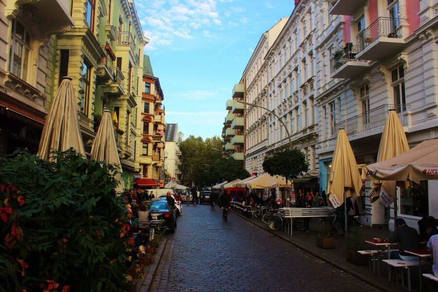 Hamburg: Schanzenviertel Culinary Tour - Rote Flora and the district’s revolutionary side