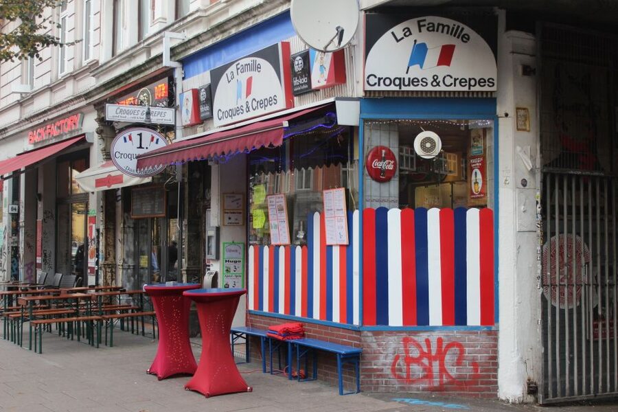 Hamburg: Schanzenviertel Culinary Tour - What the guide adds to the experience