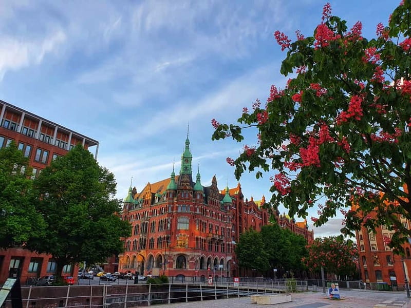 Hamburg: Speicherstadt, HafenCity + Elbphilharmonie Tour - Should you book the Speicherstadt and Elbphilharmonie tour?