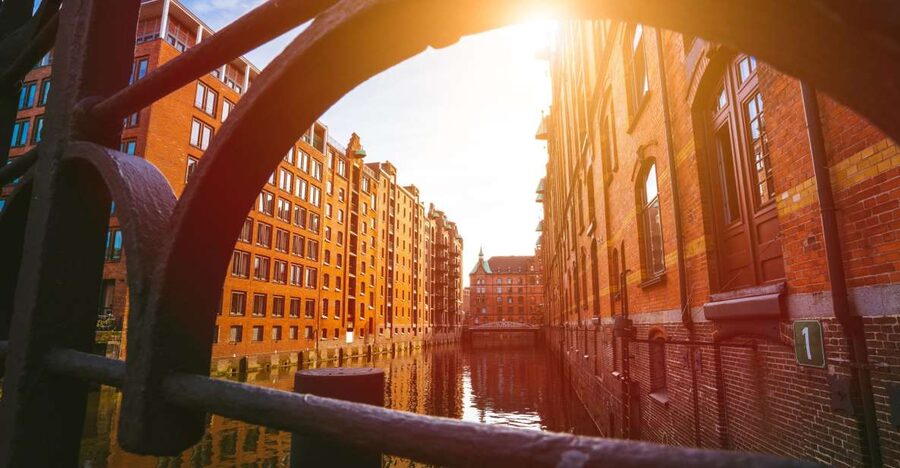 Hamburg: Speicherstadt Historical Guided Walking Tour - Coffee, carpets, and Hamburg’s trading past