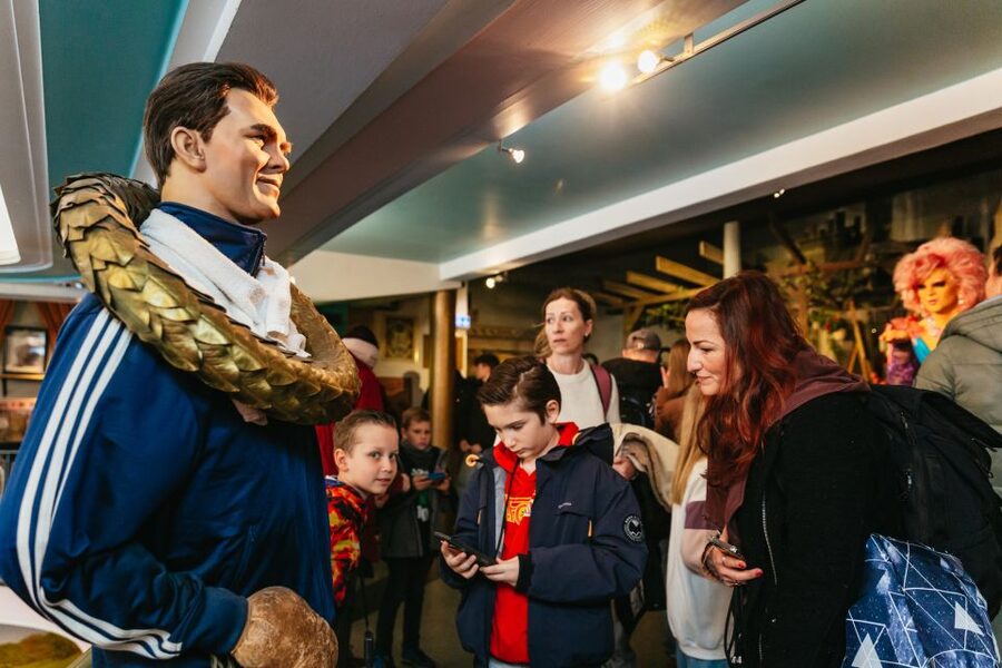 Hamburg: Ticket to the Panoptikum Waxworks - What Parents and Older Children Should Know