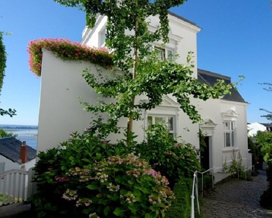 Hamburg: Tour of Blankenese on the Banks of the Elbe - The Treppenviertel and its famous stairways