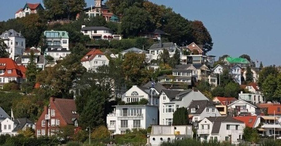 Hamburg: Tour of Blankenese on the Banks of the Elbe - What the guide adds to the experience