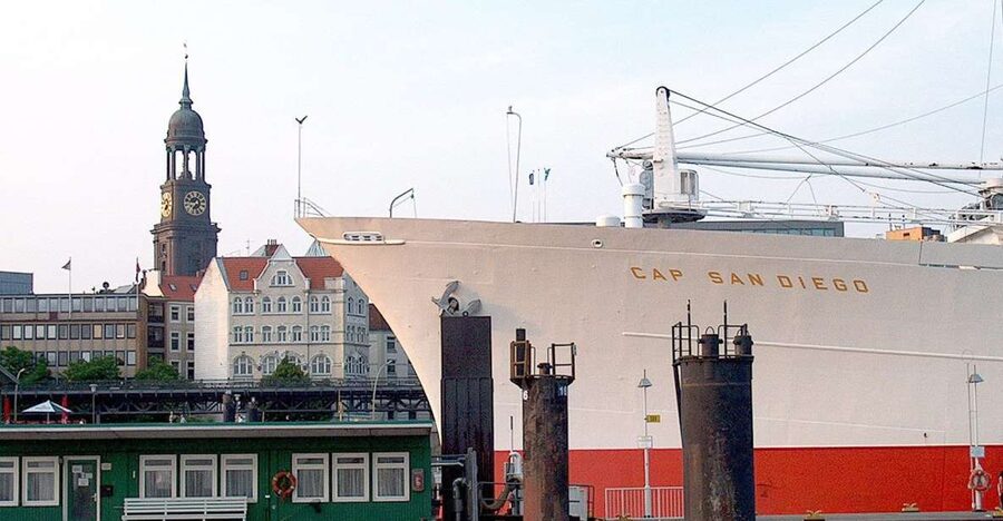 Hamburg: Traditional Harbor Tour with Commentary - Key details before you board