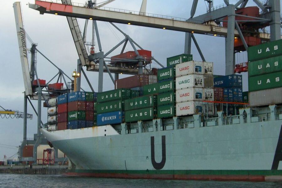 Hamburg: Traditional Harbor Tour with Commentary - Who will get the most from this harbor cruise