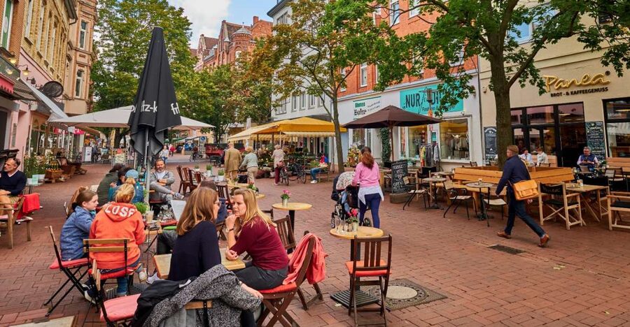 Hannover: Culinary walking tour district List/Oststadt - Local food at Gramann & Ahrberg