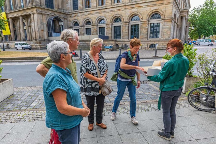 Hannover: Culinary Walking Tour Old Town - Why a food walk works well in Hannover