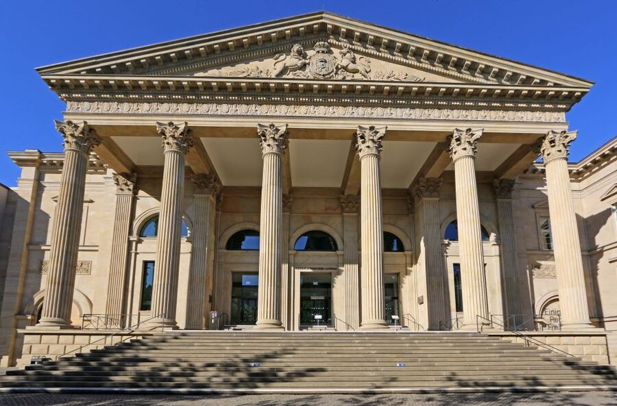 Hannover: Guided Old Town Walking Tour - Hannover Opera Theater and the final stretch
