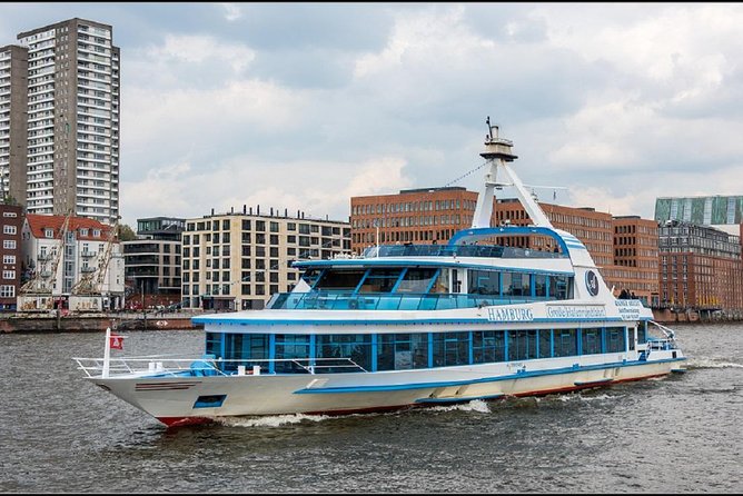 Harbor cruise on the beautiful Elbe - The Elbe Tunnel and Hamburg Fish Market