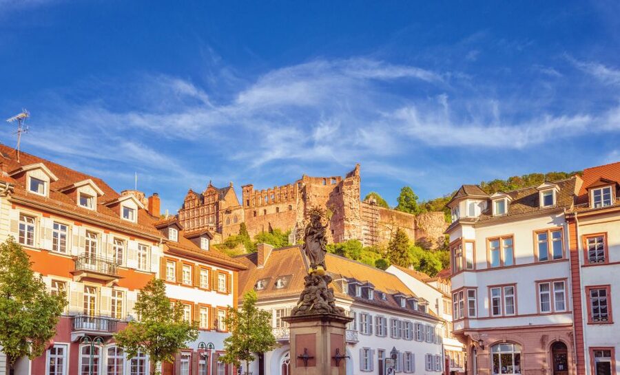 Heidelberg: Entertaining Guided Tour to Old Town Highlights - Heiliggeist Church and the visual heart of Old Town