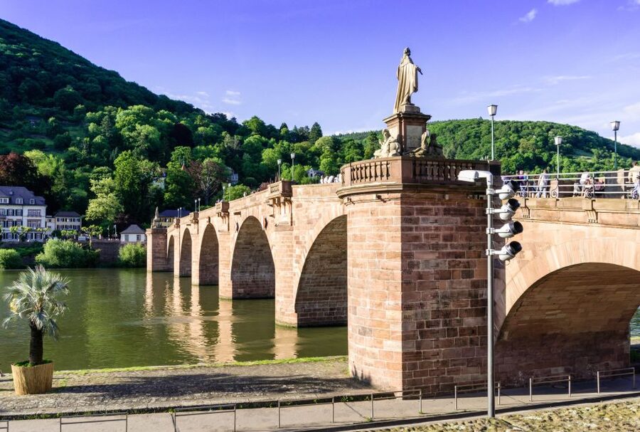 Heidelberg: Entertaining Guided Tour to Old Town Highlights - Timing, language, and physical comfort