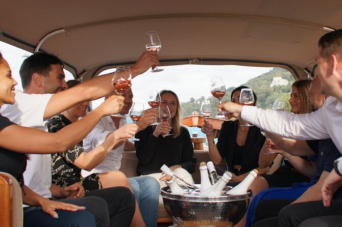 Heidelberg: exclusive private boat trip for up to 12 guests - Boarding at Uferbar and sorting out the departure details