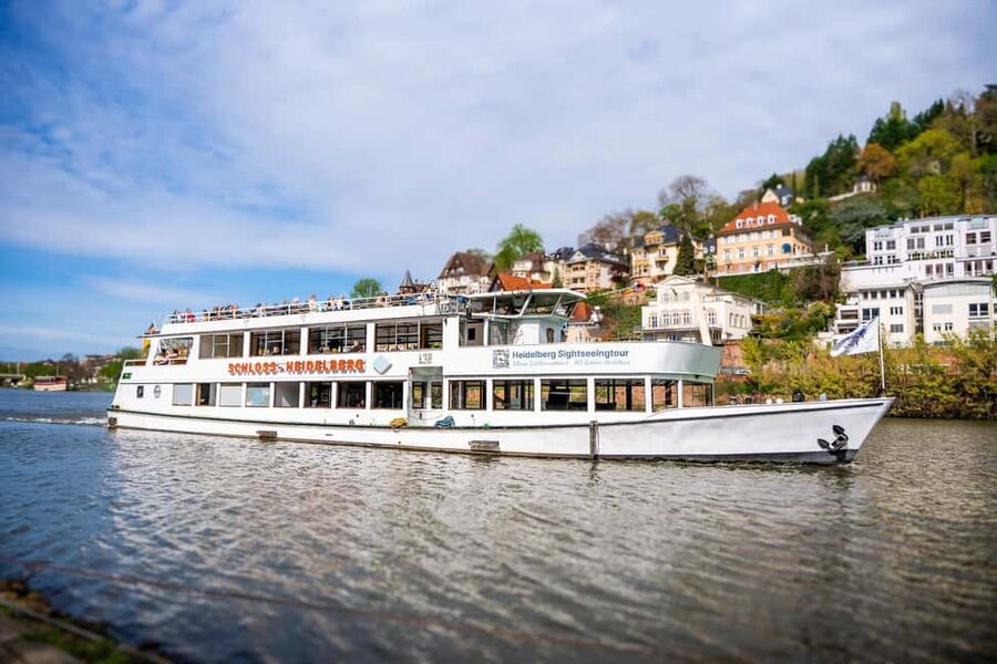 Heidelberg: Neckar River Sightseeing Cruise with a Drink - What this short Neckar cruise is really for