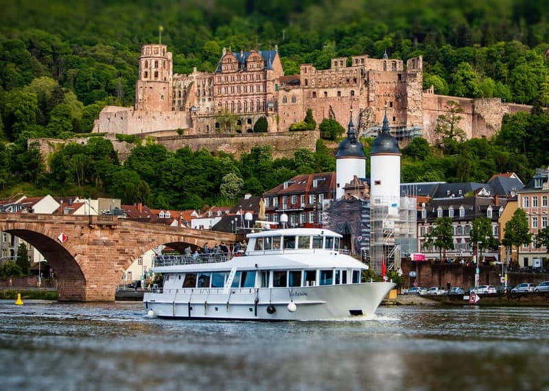 Heidelberg: Neckar River Sightseeing Cruise with a Drink - Choosing your seat for weather and photos