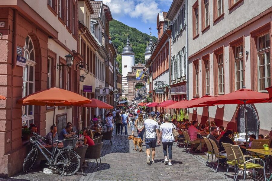 Heidelberg: Old Town Tour Including Castle Visit - Holy Spirit Church and the medieval Marktplatz