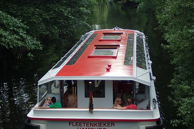 Kanalfahrt - Discover the different faces of the city! - Who will enjoy this ride most?