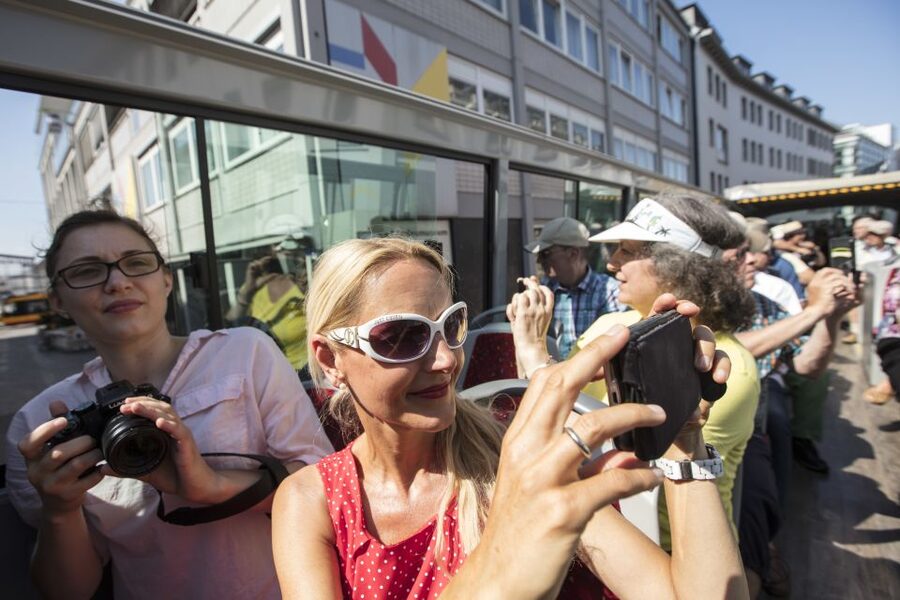 Karlsruhe: 24-Hour Hop-On Hop-Off Sightseeing Bus Ticket - Baden State Theater and Ettlinger Tor